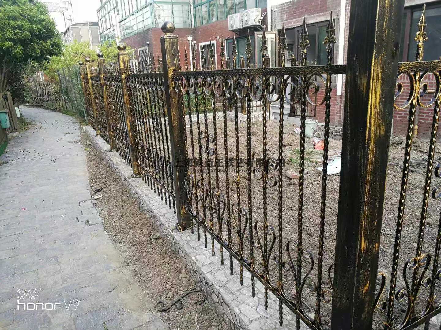 铁艺护栏