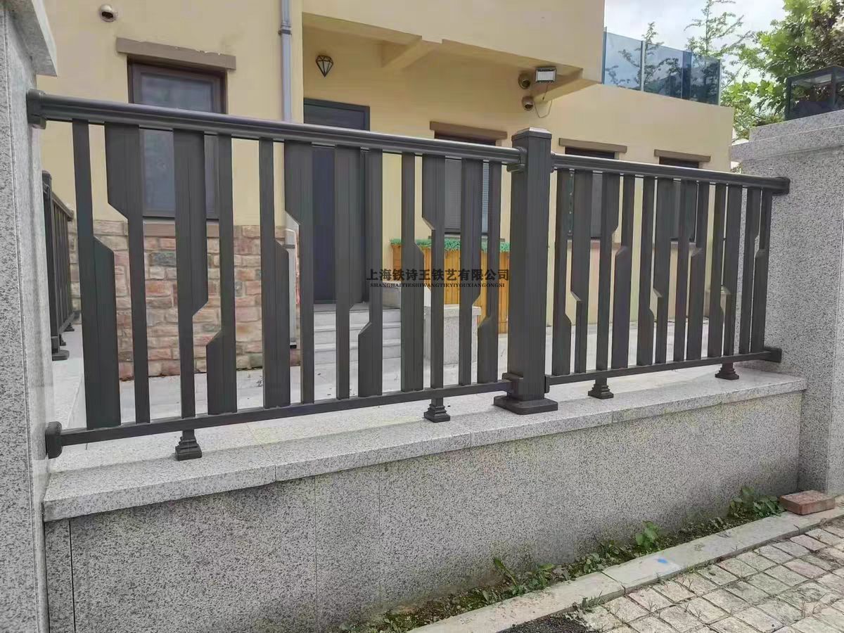 铝艺阳台护栏