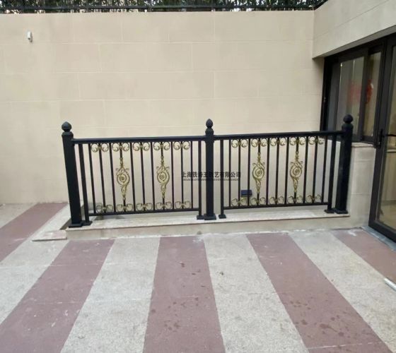 铝艺阳台护栏