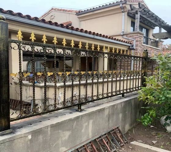 铁艺护栏